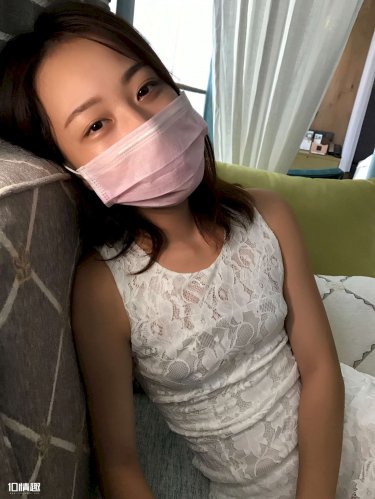 搓揉着她硕大丰满的双乳